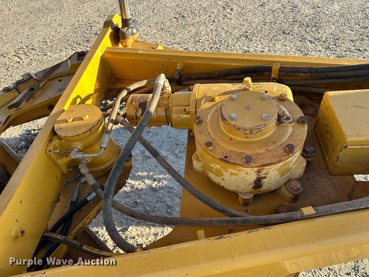 image for item OM9782 2014 Caterpillar  140M3 AWD motor grader