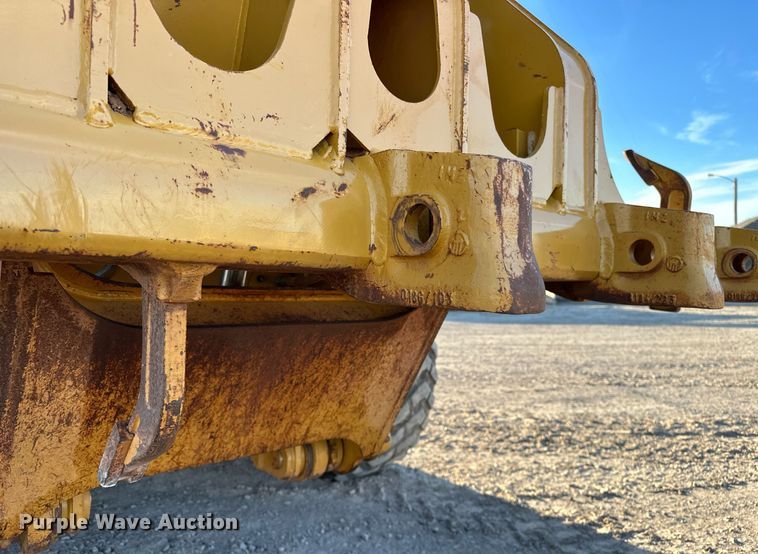 image for item OM9782 2014 Caterpillar  140M3 AWD motor grader