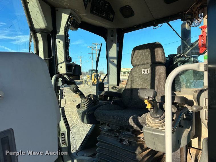 image for item OM9782 2014 Caterpillar  140M3 AWD motor grader