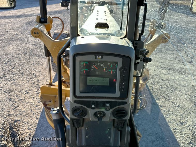 image for item OM9782 2014 Caterpillar  140M3 AWD motor grader