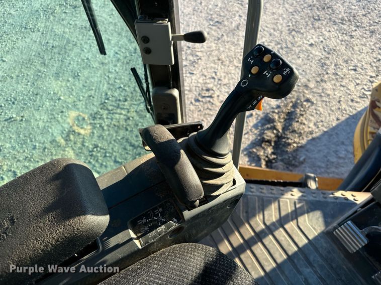 image for item OM9782 2014 Caterpillar  140M3 AWD motor grader