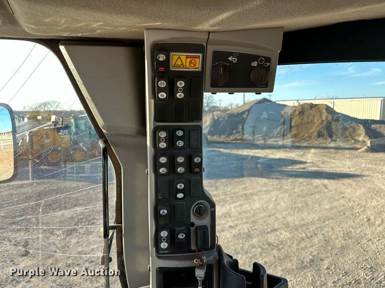 image for item OM9782 2014 Caterpillar  140M3 AWD motor grader