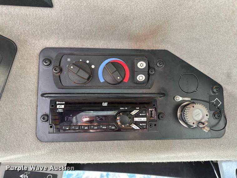 image for item OM9782 2014 Caterpillar  140M3 AWD motor grader