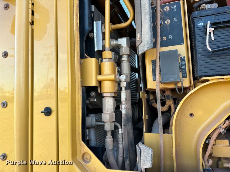 image for item OM9782 2014 Caterpillar  140M3 AWD motor grader