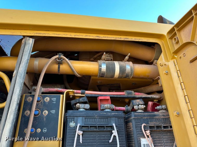 image for item OM9782 2014 Caterpillar  140M3 AWD motor grader