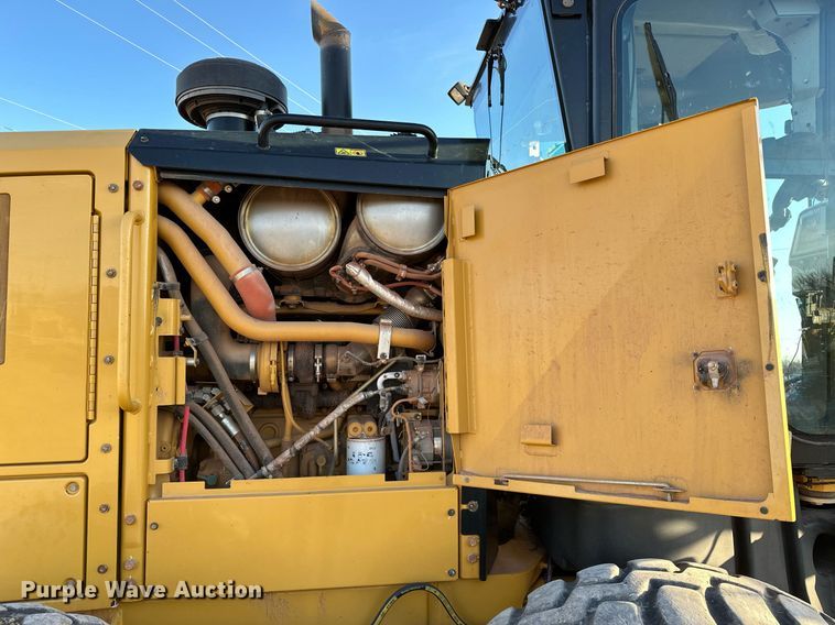 image for item OM9782 2014 Caterpillar  140M3 AWD motor grader