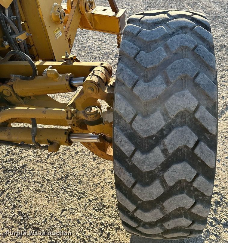 image for item OM9782 2014 Caterpillar  140M3 AWD motor grader