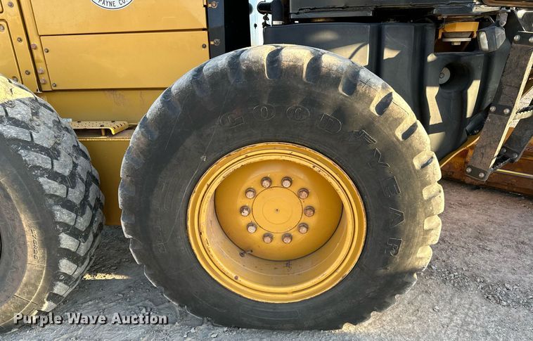 image for item OM9782 2014 Caterpillar  140M3 AWD motor grader