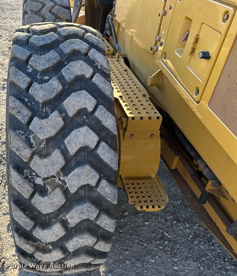 image for item OM9782 2014 Caterpillar  140M3 AWD motor grader