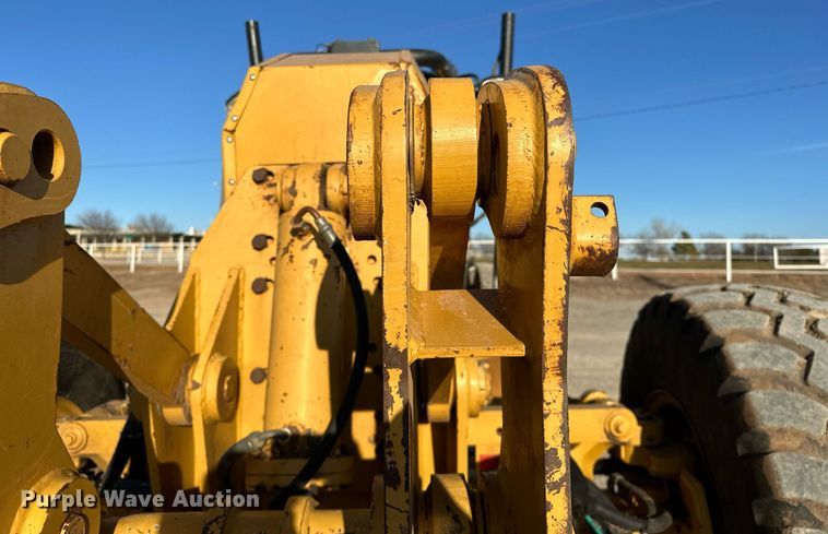 image for item OM9783 2014 Caterpillar  140M3 AWD motor grader