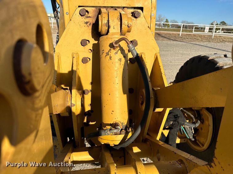 image for item OM9783 2014 Caterpillar  140M3 AWD motor grader