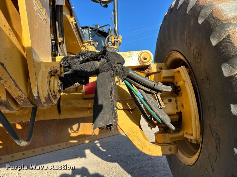 image for item OM9783 2014 Caterpillar  140M3 AWD motor grader