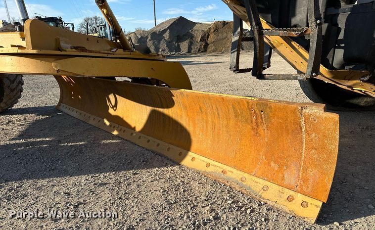 image for item OM9783 2014 Caterpillar  140M3 AWD motor grader