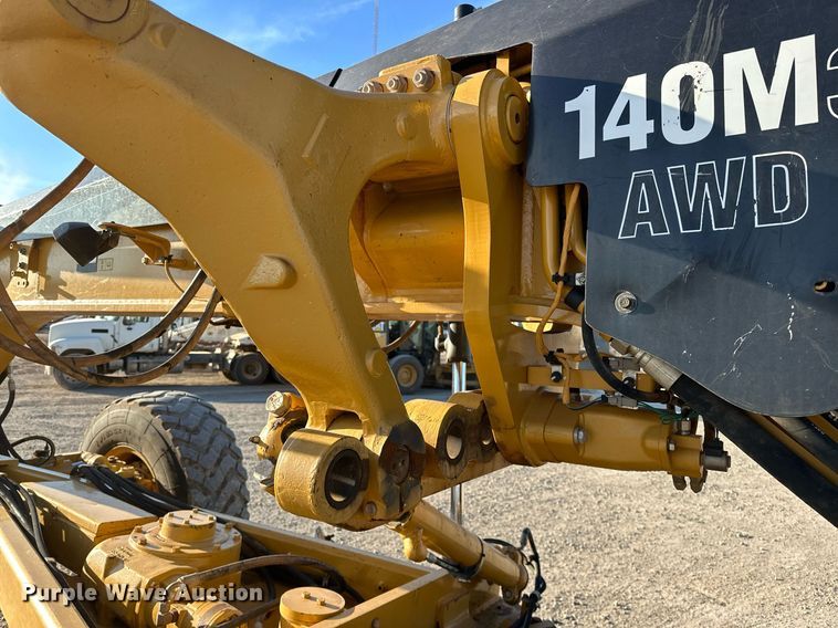image for item OM9783 2014 Caterpillar  140M3 AWD motor grader