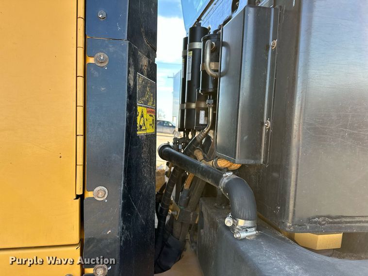 image for item OM9783 2014 Caterpillar  140M3 AWD motor grader