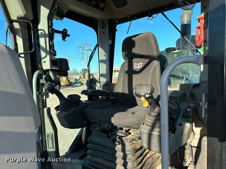 image for item OM9783 2014 Caterpillar  140M3 AWD motor grader