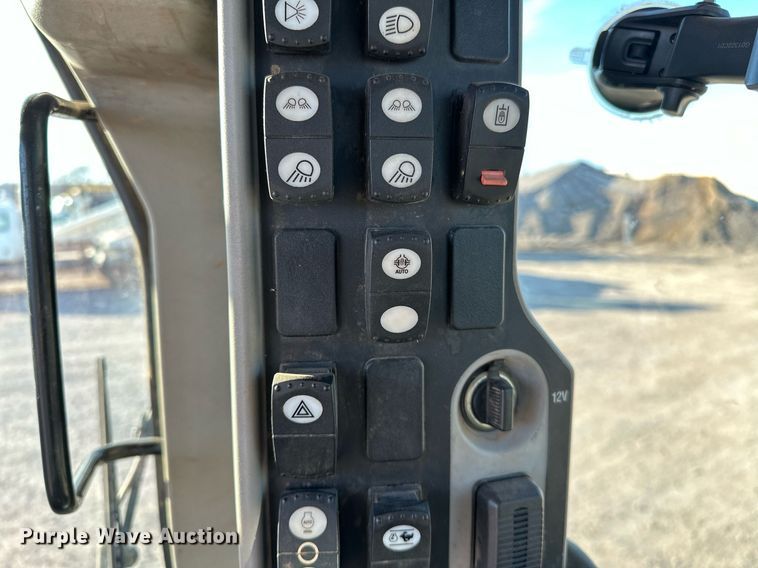 image for item OM9783 2014 Caterpillar  140M3 AWD motor grader