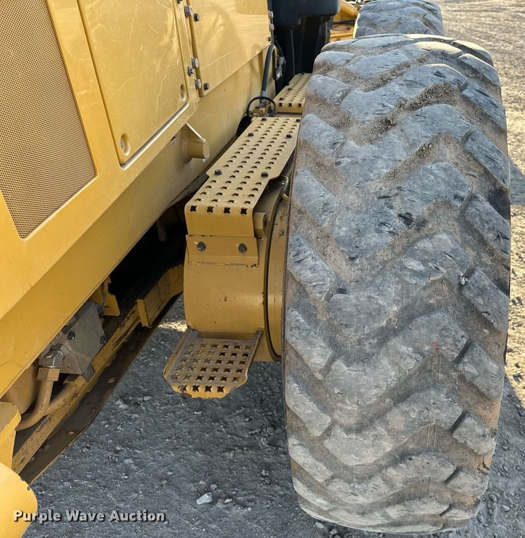 image for item OM9783 2014 Caterpillar  140M3 AWD motor grader