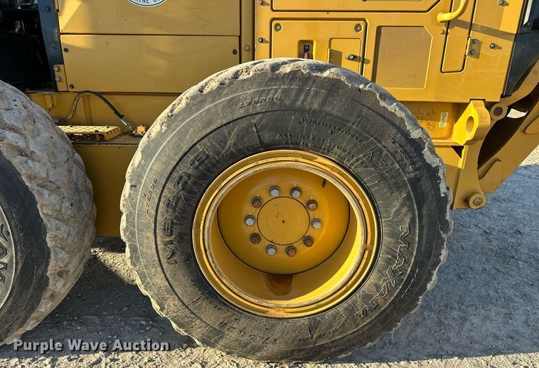 image for item OM9783 2014 Caterpillar  140M3 AWD motor grader