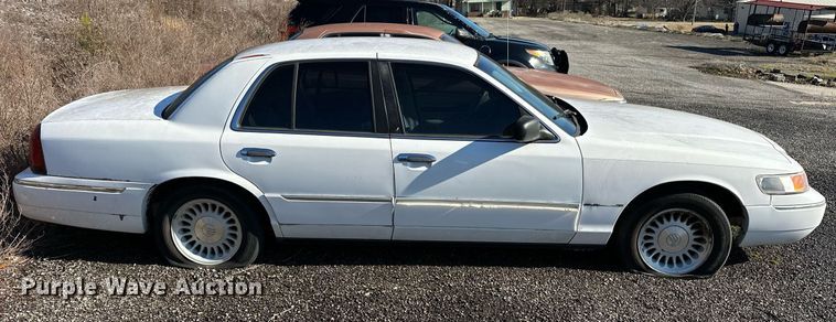 image for item OM9802 2002 Mercury  Grand Marquis 