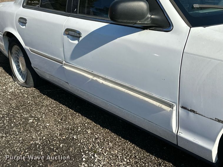 image for item OM9802 2002 Mercury  Grand Marquis 