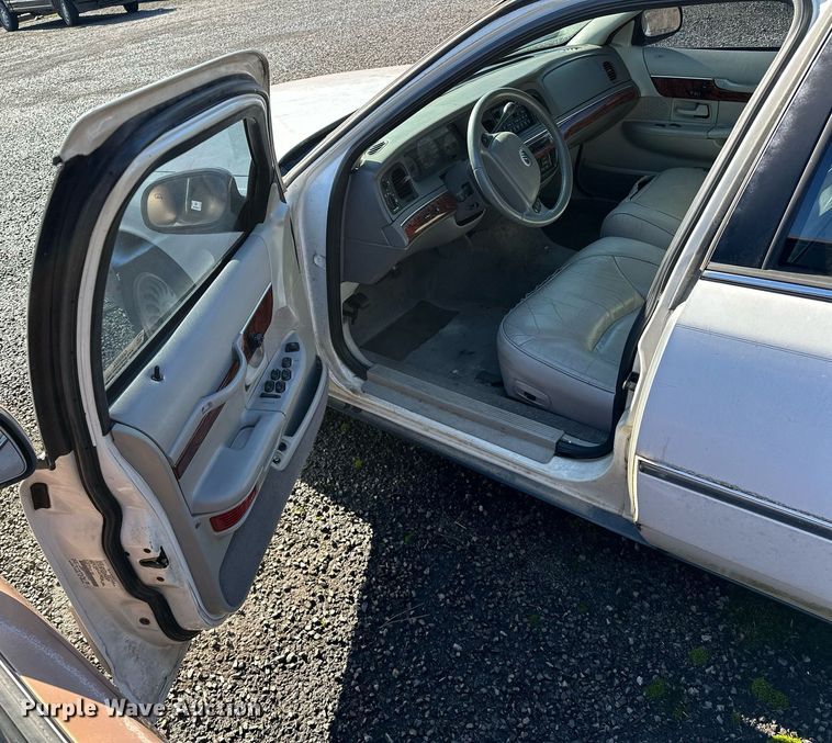 image for item OM9802 2002 Mercury  Grand Marquis 