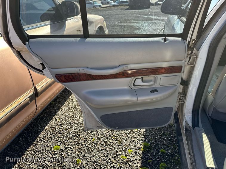 image for item OM9802 2002 Mercury  Grand Marquis 