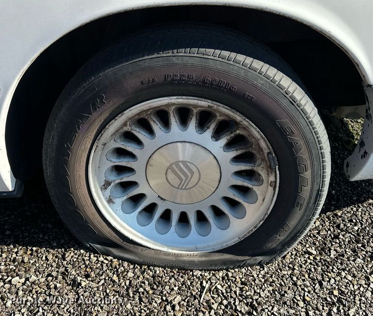 image for item OM9802 2002 Mercury  Grand Marquis 