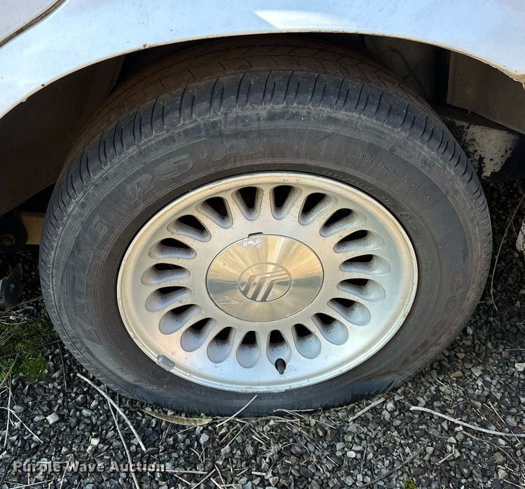 image for item OM9802 2002 Mercury  Grand Marquis 