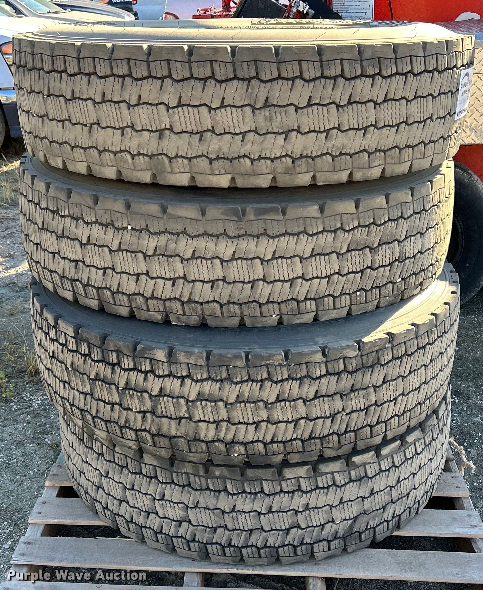 4) Michelin XDN2 12R22.5 tires in Waterloo, IA | Item DQ0988 for