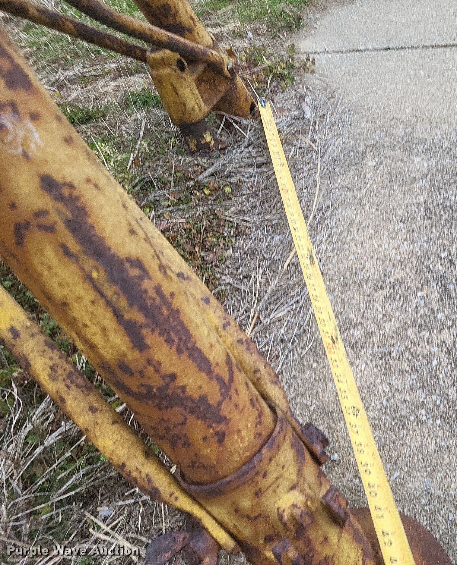 (2) Hydraulic airplane jacks in Cape Girardeau, MO Item MI9947 for sale Purple Wave