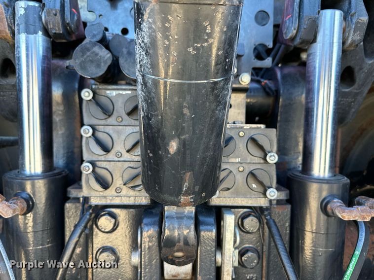 image for item DH1927 2017 Case IH Magnum 250 MFWD tractor