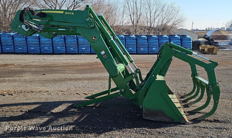 image for item DK0519 2017 John Deere 640R loader