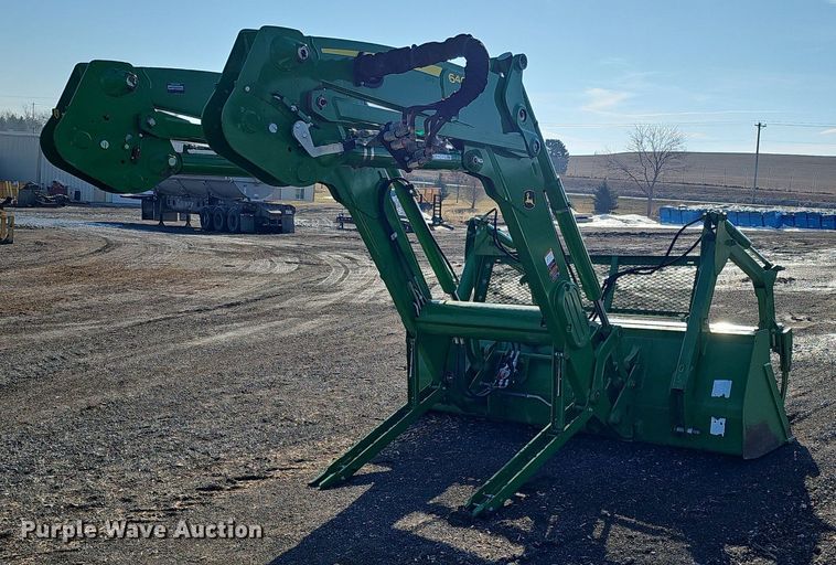 image for item DK0519 2017 John Deere 640R loader
