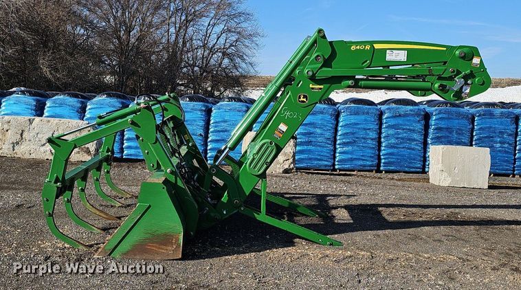 image for item DK0519 2017 John Deere 640R loader