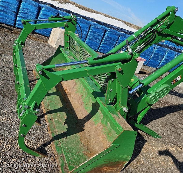 image for item DK0519 2017 John Deere 640R loader