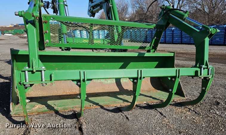 image for item DK0519 2017 John Deere 640R loader