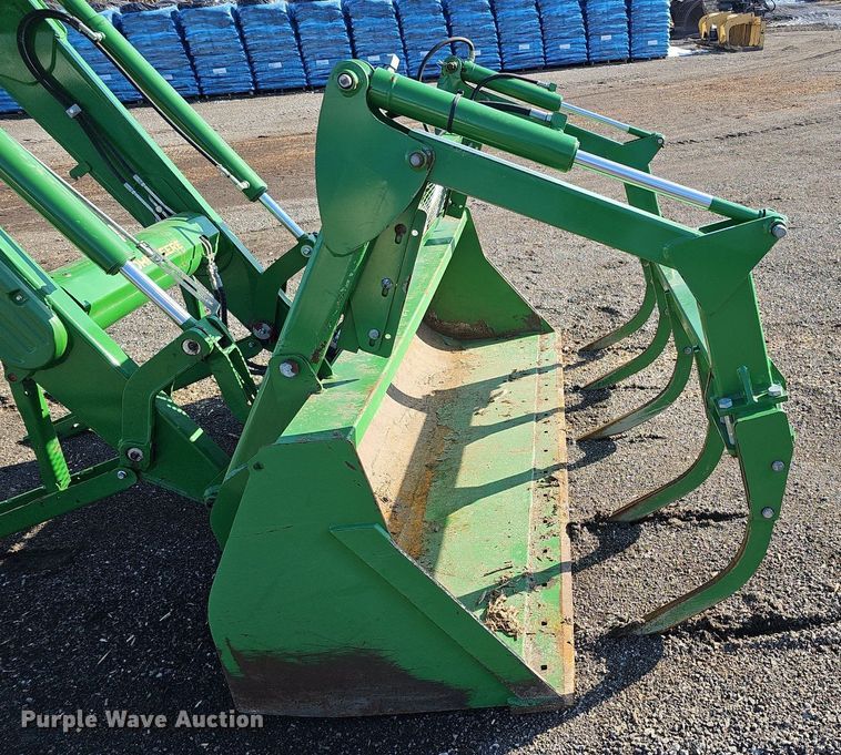 image for item DK0519 2017 John Deere 640R loader