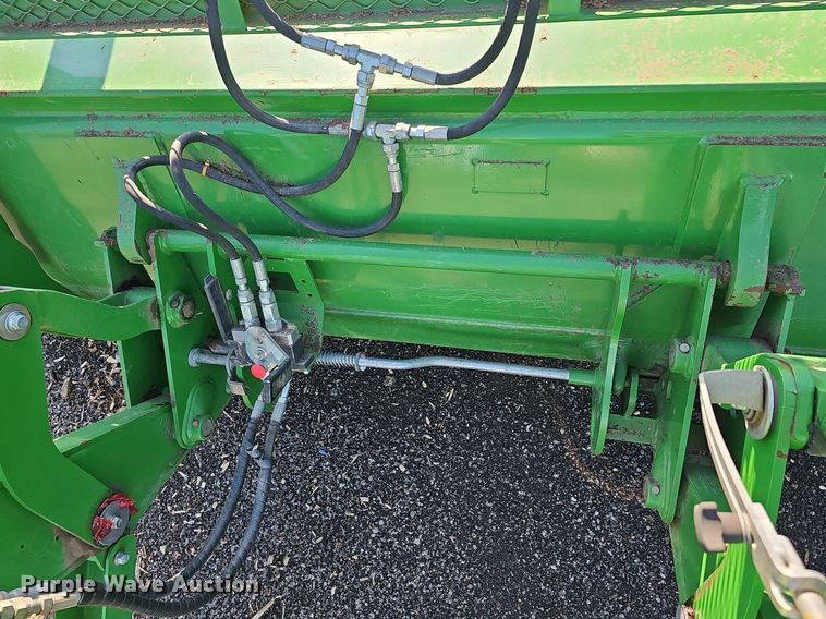 image for item DK0519 2017 John Deere 640R loader