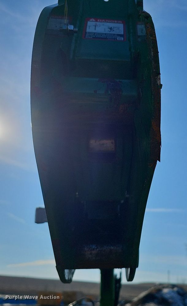 image for item DK0519 2017 John Deere 640R loader