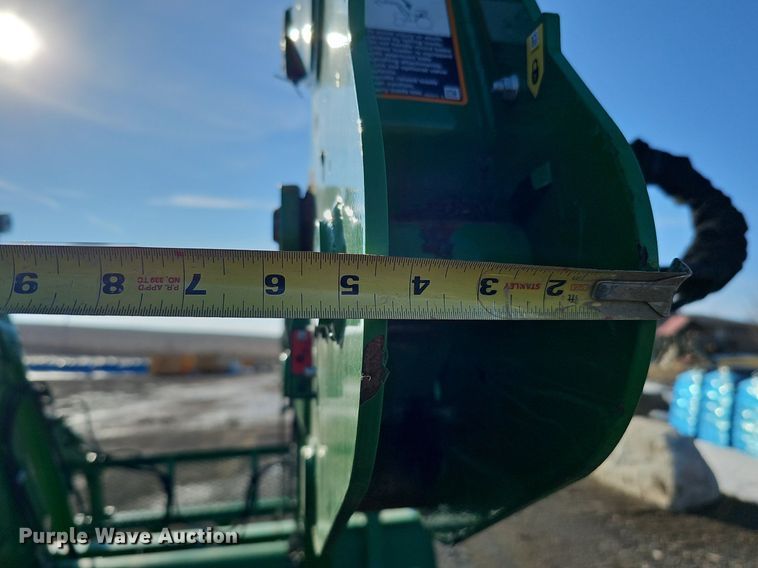 image for item DK0519 2017 John Deere 640R loader