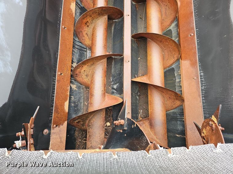 image for item DK0522 H&S 2602 manure spreader