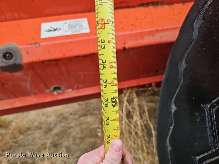 image for item DK0522 H&S 2602 manure spreader