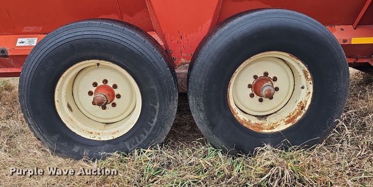 image for item DK0522 H&S 2602 manure spreader