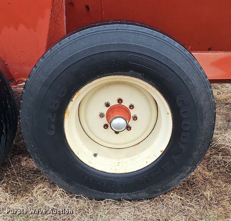 image for item DK0522 H&S 2602 manure spreader