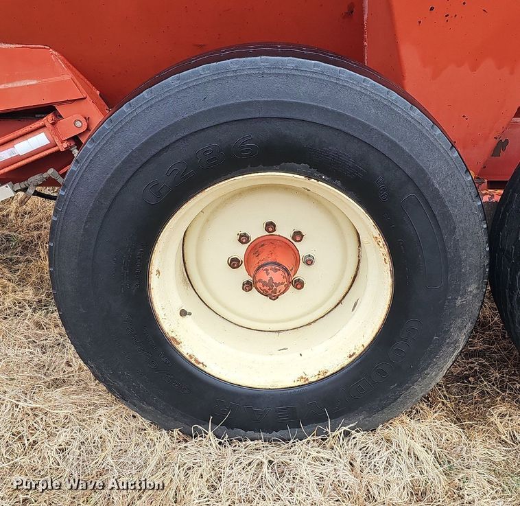 image for item DK0522 H&S 2602 manure spreader