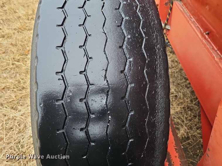 image for item DK0522 H&S 2602 manure spreader