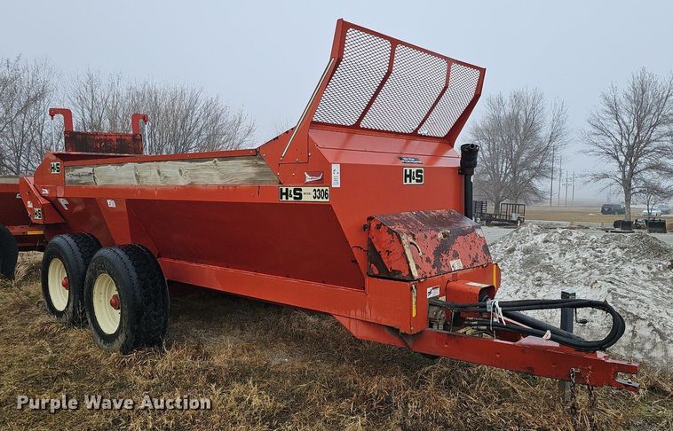 image for item DK0523 H&S 3306 manure spreader