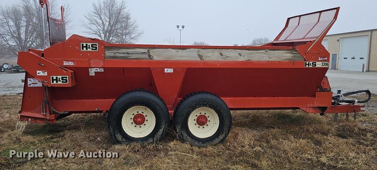 image for item DK0523 H&S 3306 manure spreader