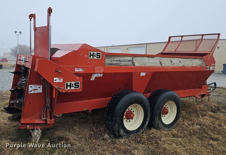 image for item DK0523 H&S 3306 manure spreader